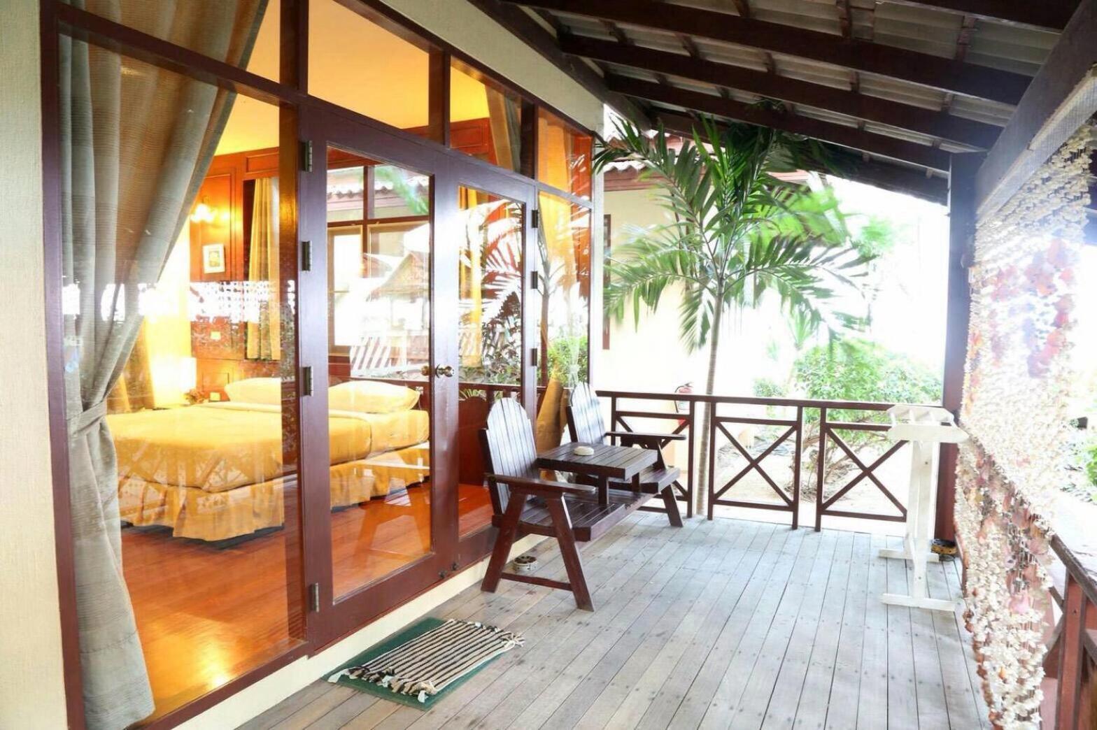 Bayview Beach Resort Ban Krut  Bilik gambar